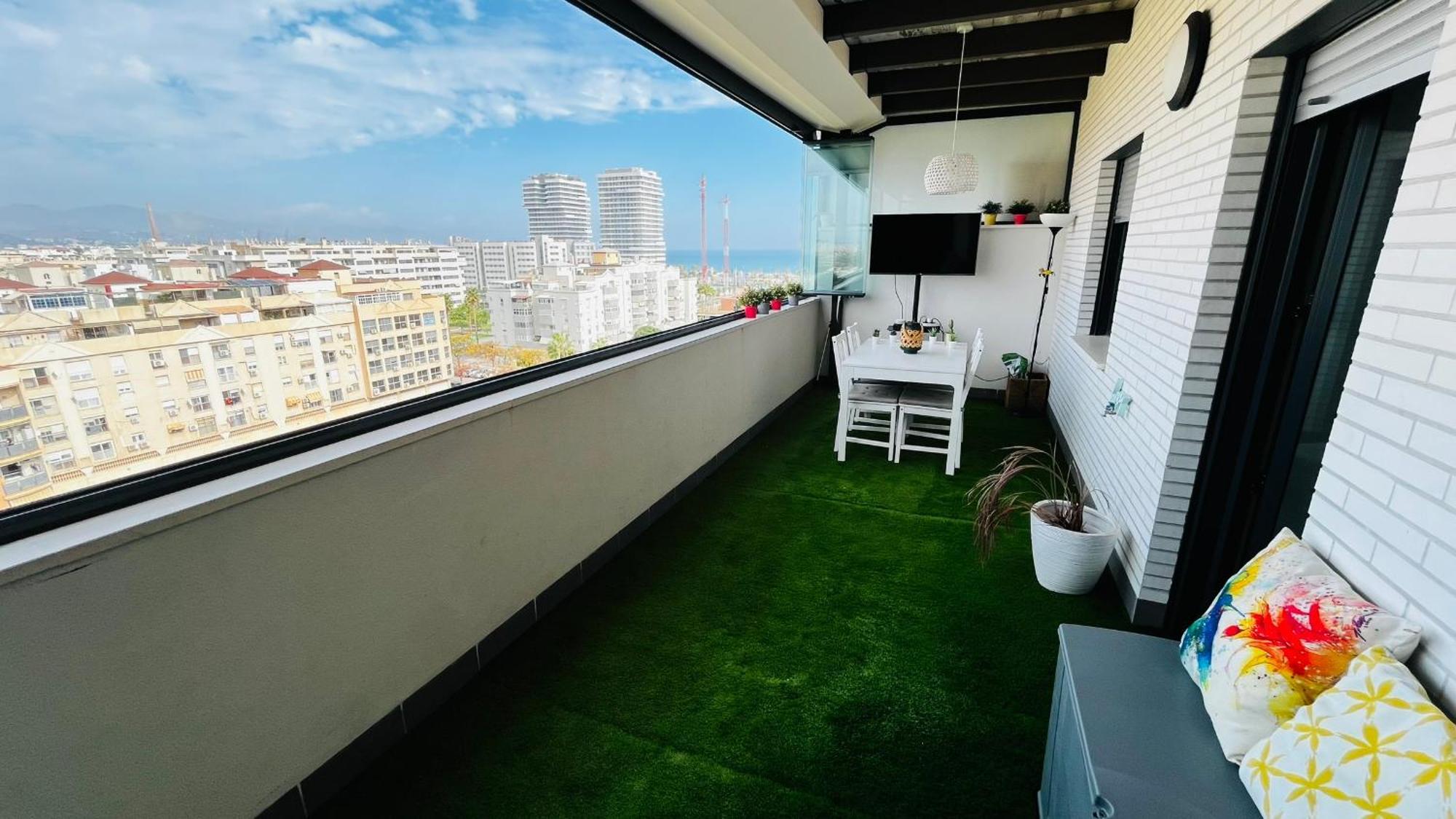 Atico Con Piscina Y Vistas Al Mar Habitat Litoral Apartment Malaga Bagian luar foto